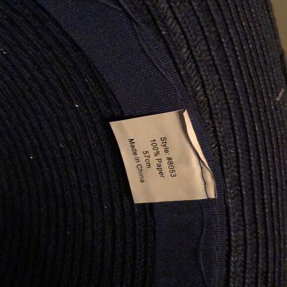 🆕 W tags Awesome Navy Hat! - Picture 3 of 6